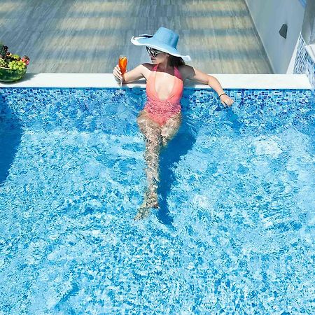 Nymphes Deluxe Accommodation Пефкохори Екстериор снимка