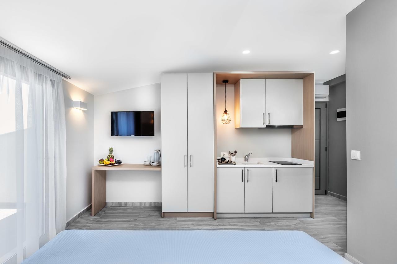 Nymphes Deluxe Accommodation Пефкохори Екстериор снимка