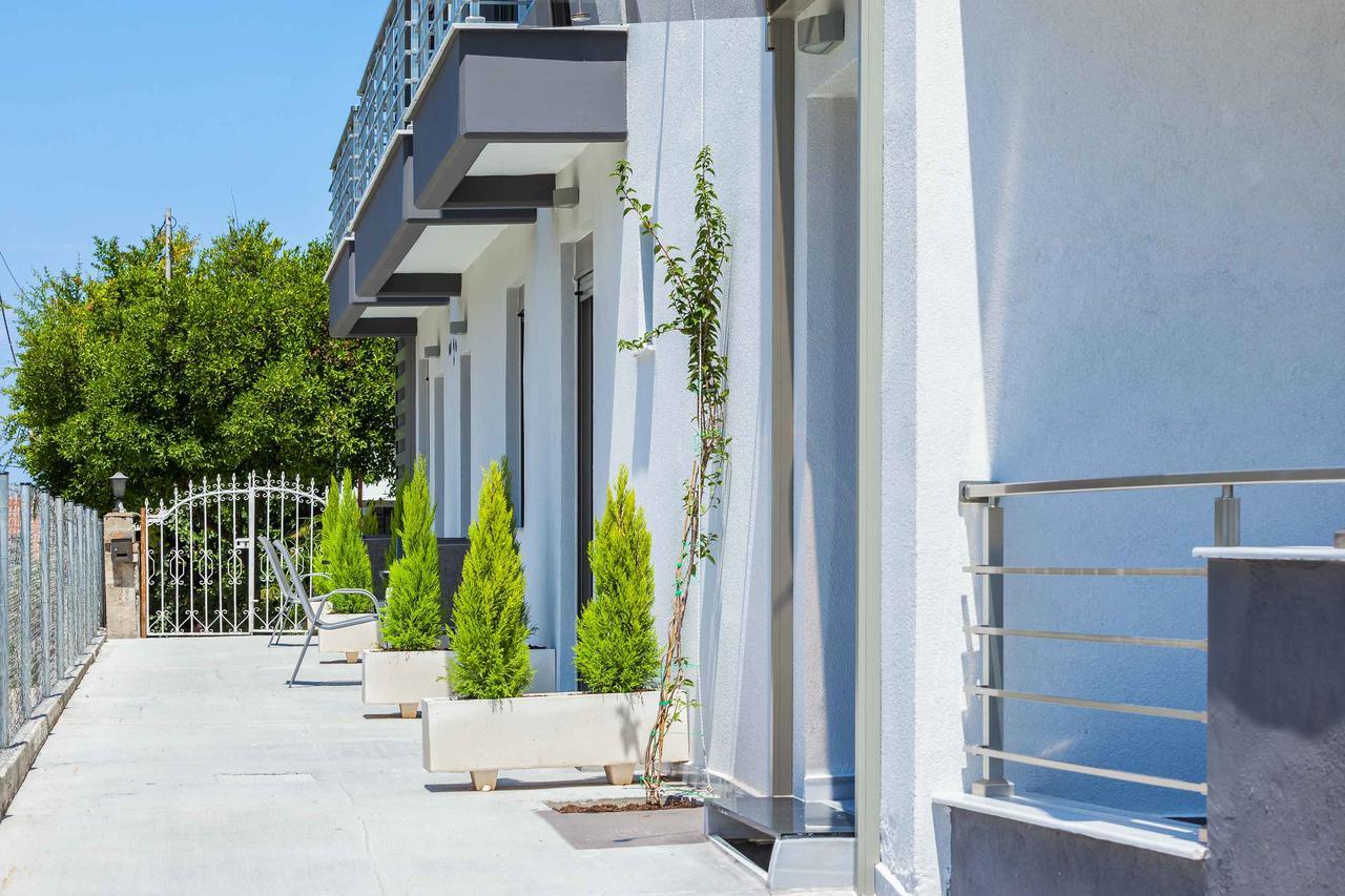 Nymphes Deluxe Accommodation Пефкохори Екстериор снимка